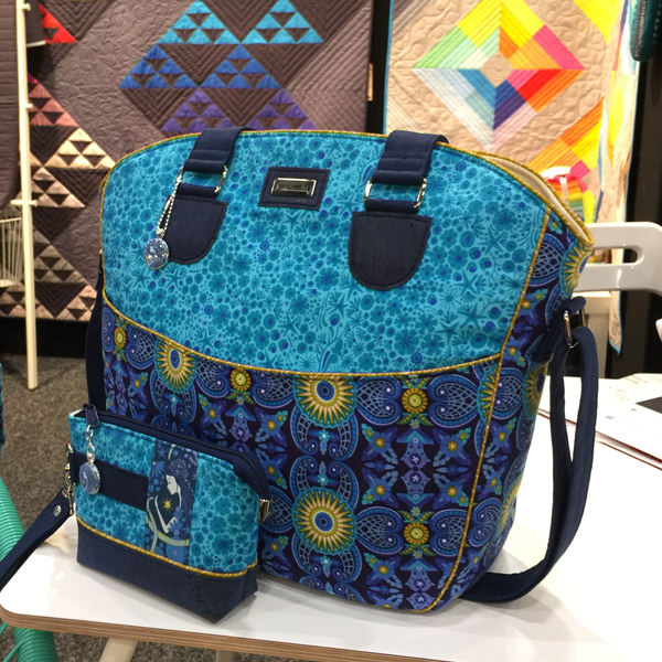 Stunning bags in Alison Glass at AQM 2017 - Andrie Designs