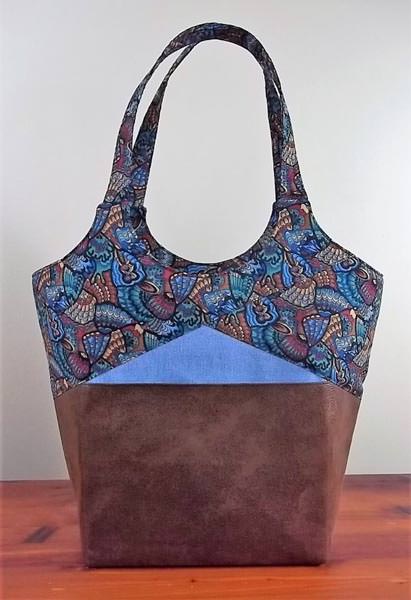 Customer Creations April- Andrie Designs - Mary - Stand Up and Tote Notice